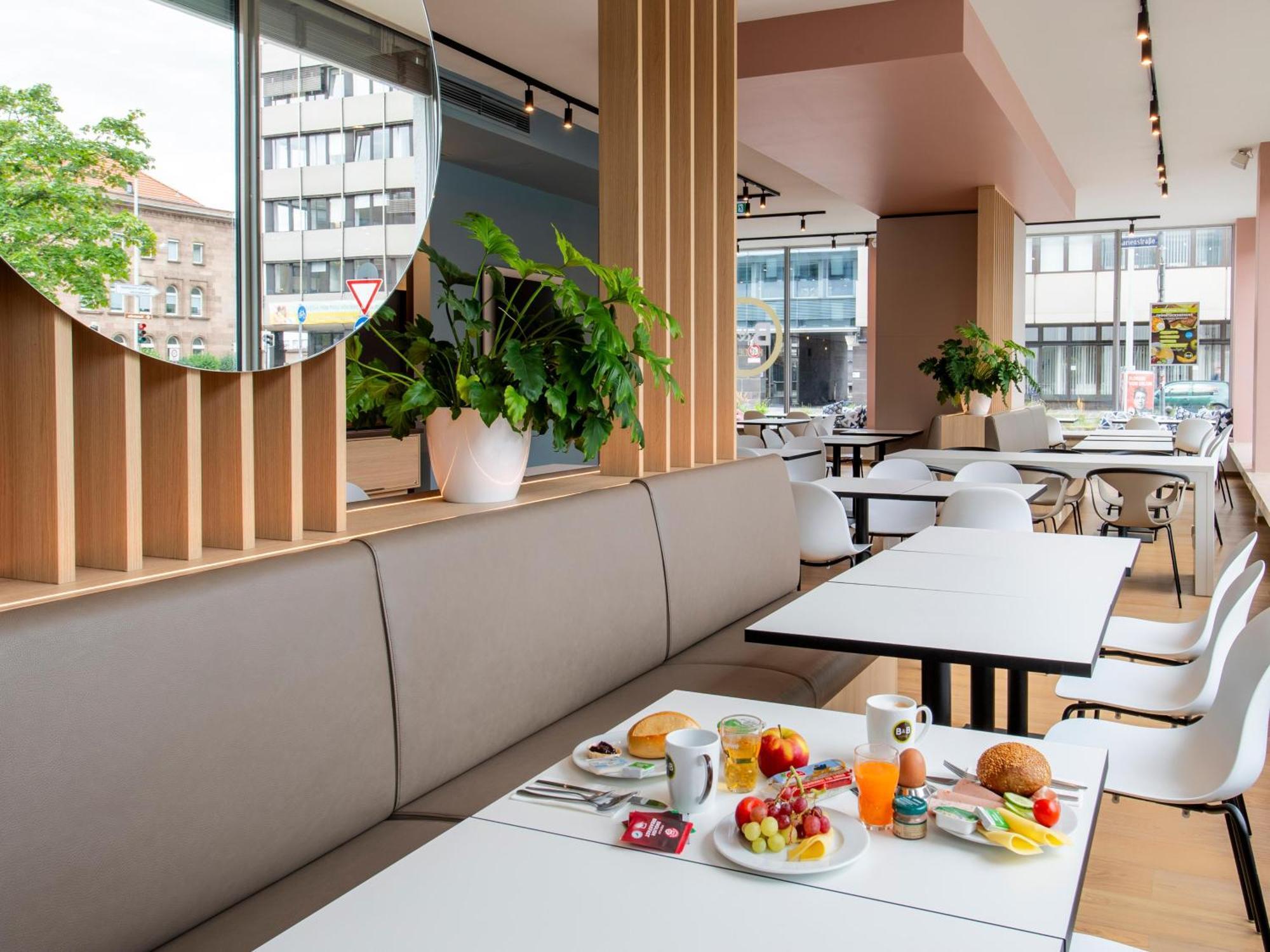 B&B Hotel Nuernberg-Hbf Экстерьер фото