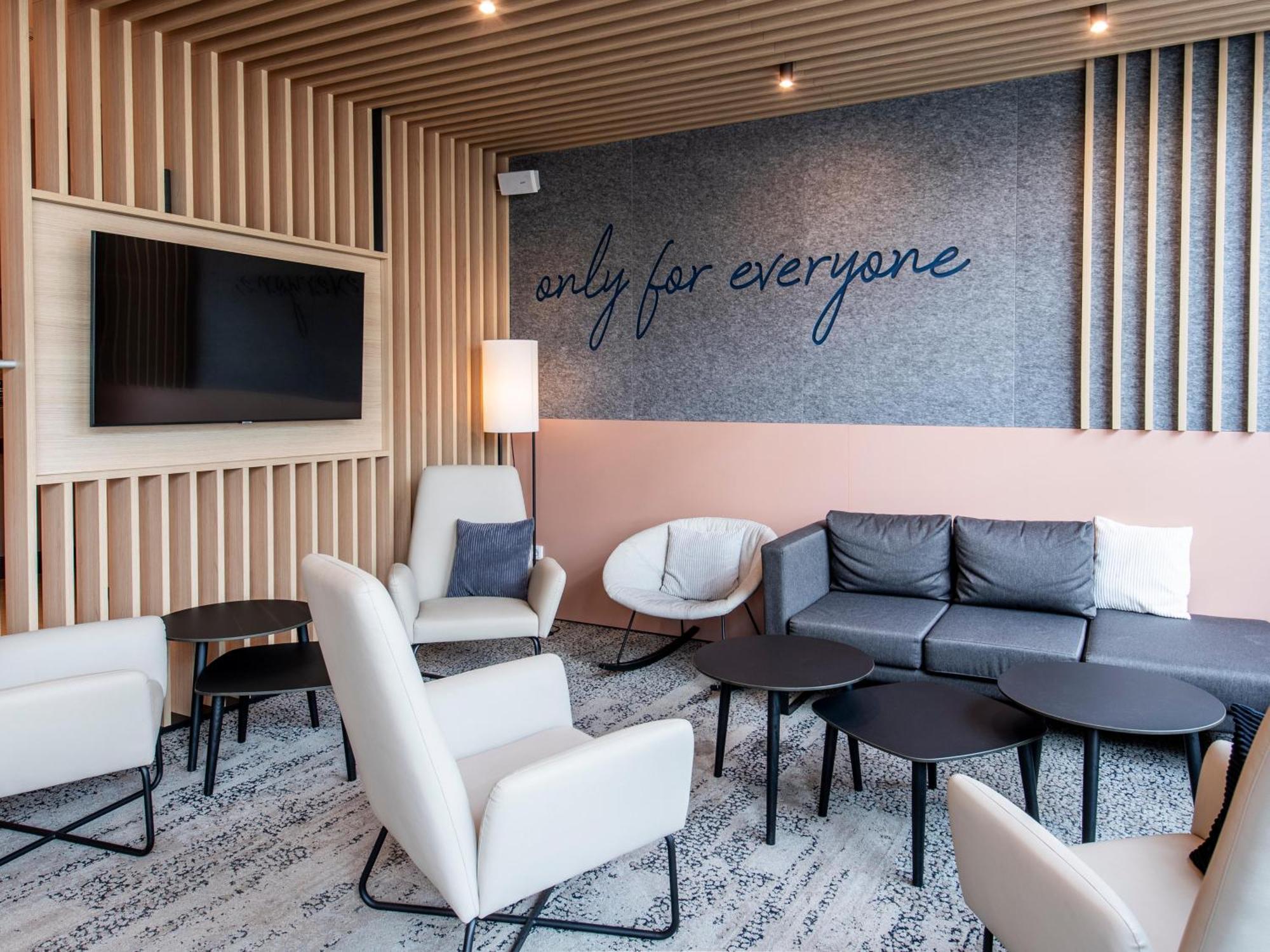 B&B Hotel Nuernberg-Hbf Экстерьер фото